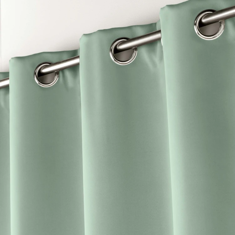 Rideau occultant uni à oeillets