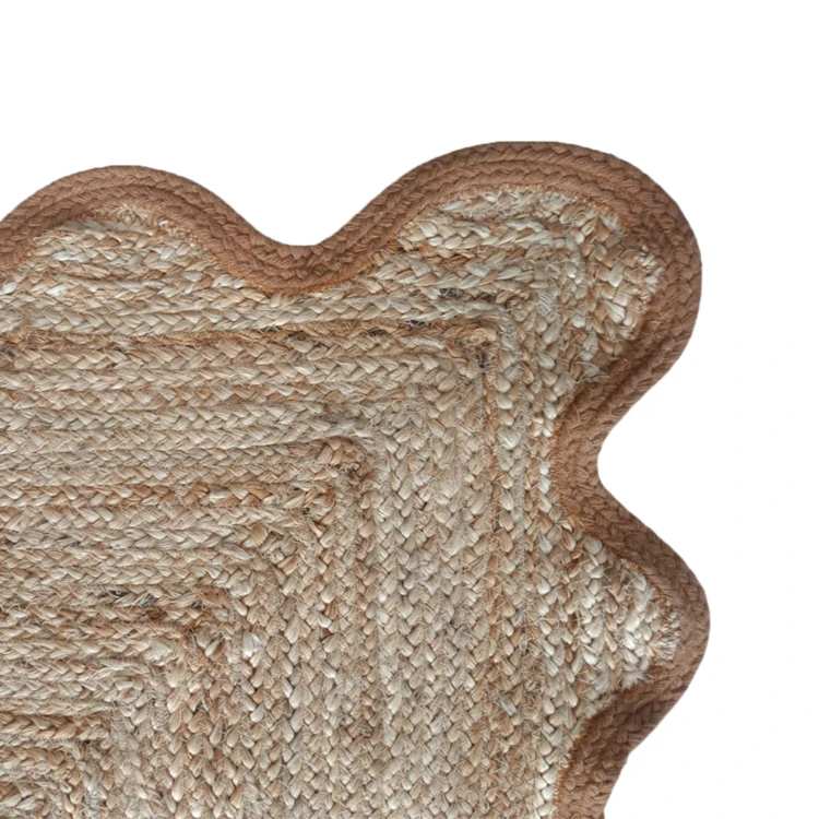 Tapis de salon tressé avec finition ondulée