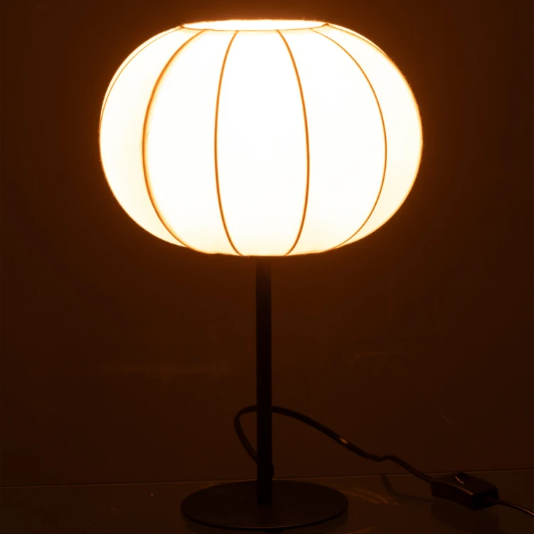 Lampe sur pied forme lanterne