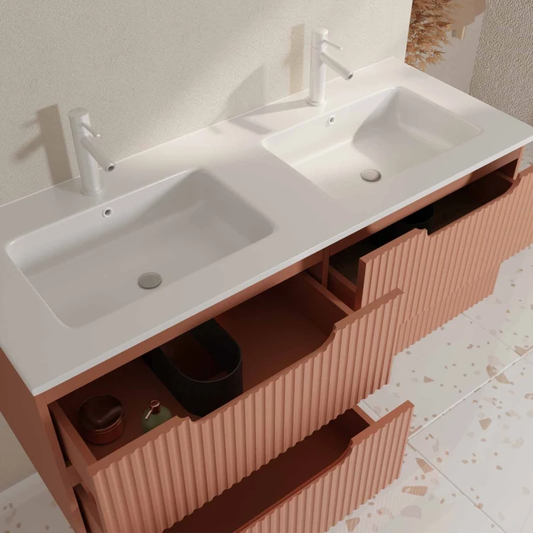 Meuble de salle de bain double vasque encastrée avec façade ondulée et rangements spacieux