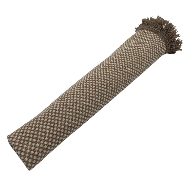 Tapete de lã e algodão com padrão geométrico