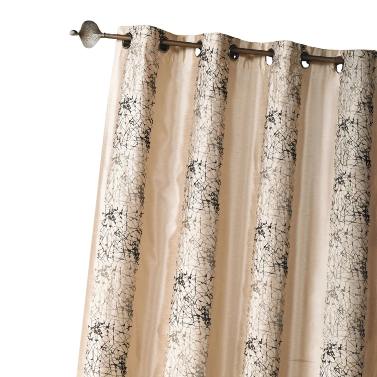 Rideau d'ameublement shantung brodé motif éthnique