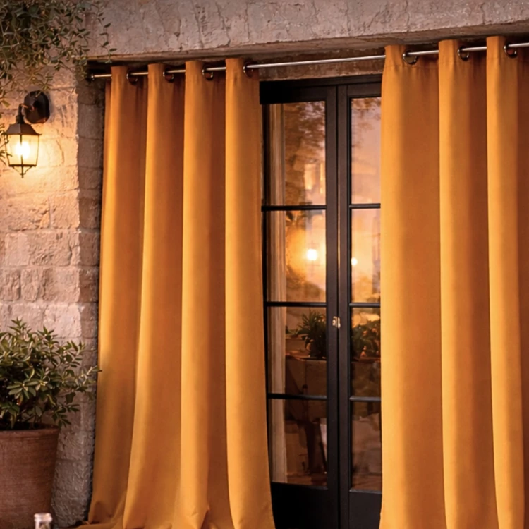Rideau d'extérieur en tissu déperlant