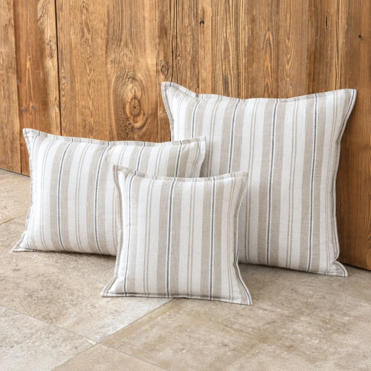 Housse de coussin  recto-verso 100% coton rayures tapissier LOURMARIN