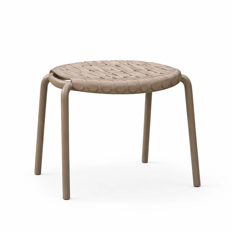 Table basse et repose-pieds de jardin