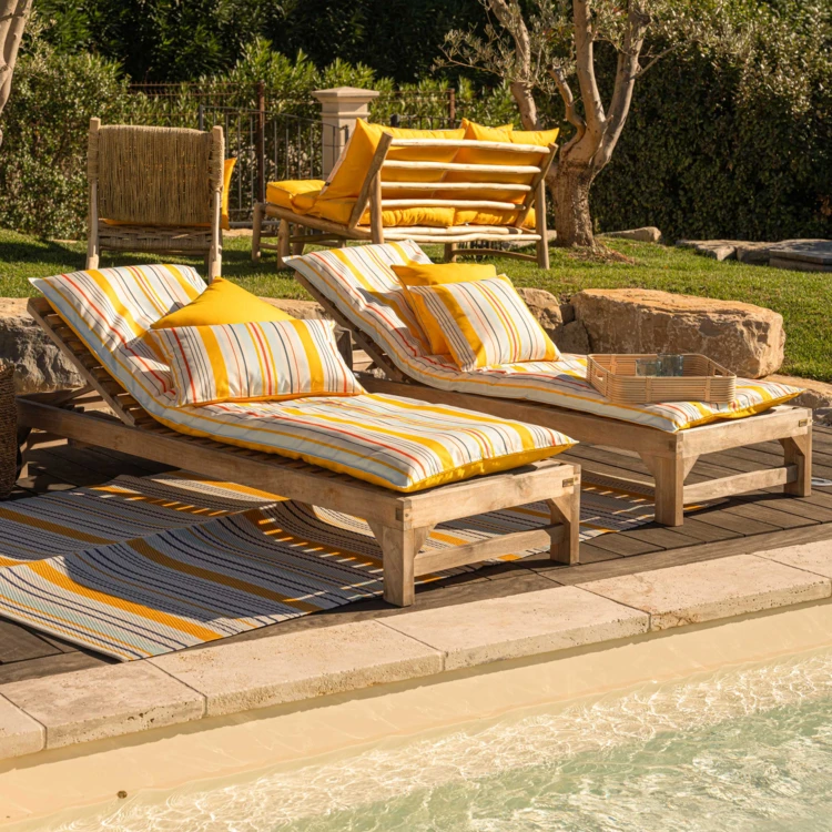 Matelas bain de soleil extérieur rayé
