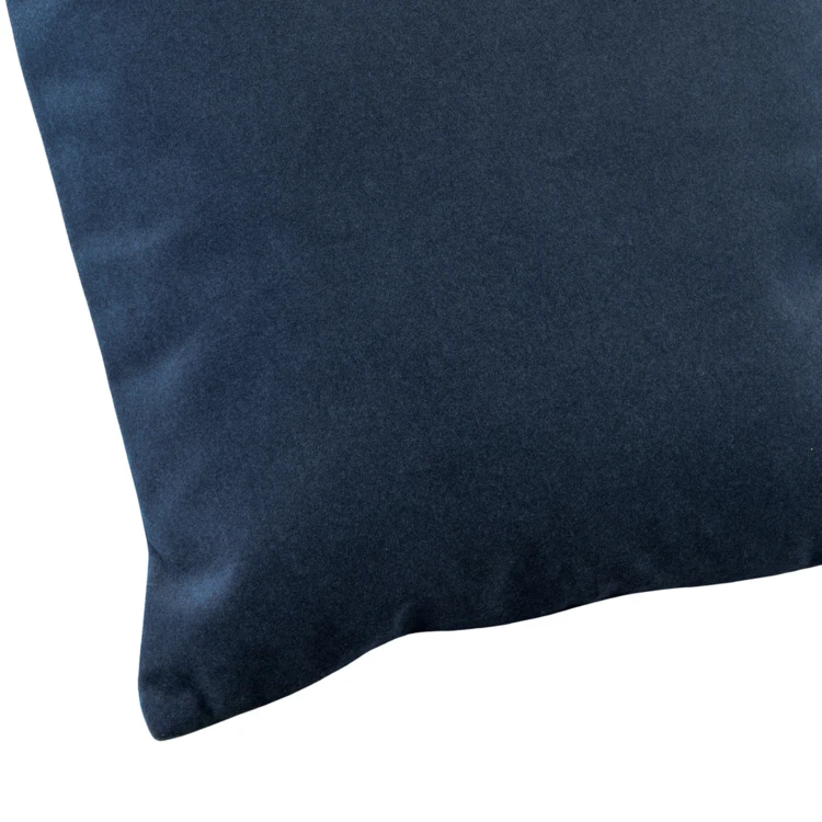 Coussin velours effet peau de pêche