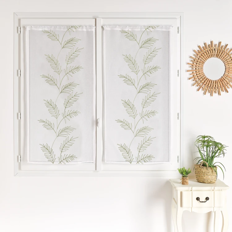 Paire voilages avec motif feuilles brodées