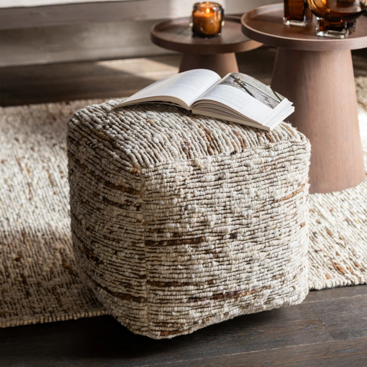 Pouf tissé en laine