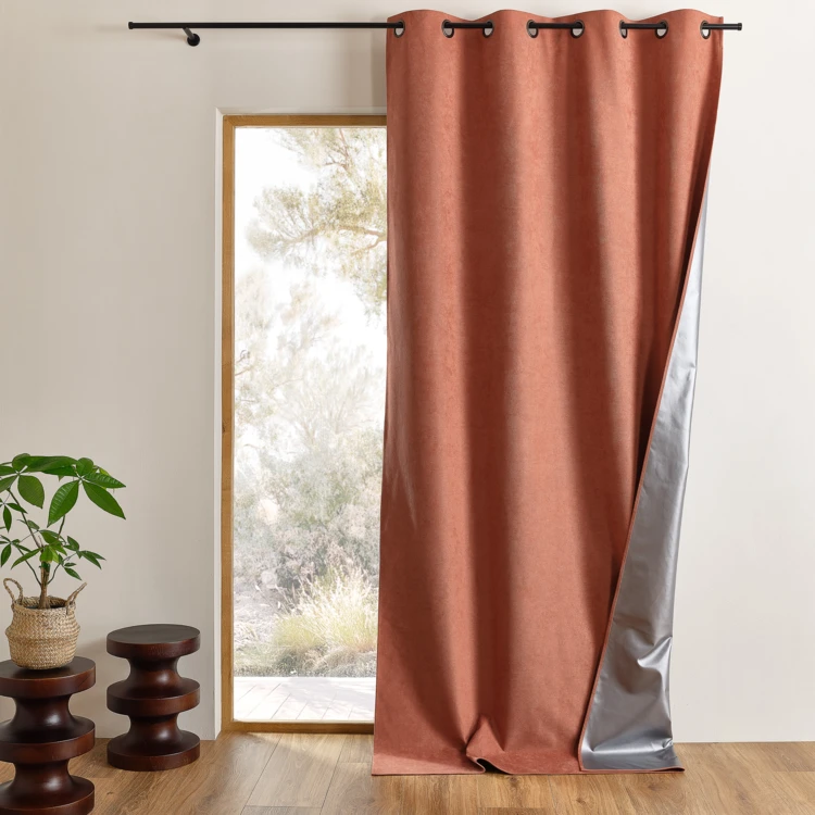 Cortina térmica 100% opaca con ojales y reflector de calor