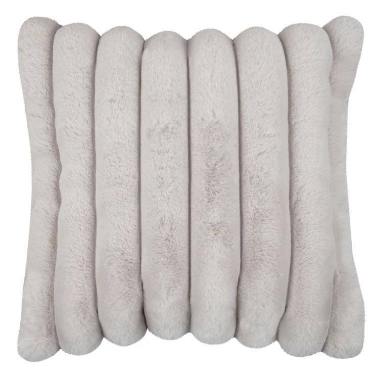 Coussin en fausse fourrure ultra douce à bandes