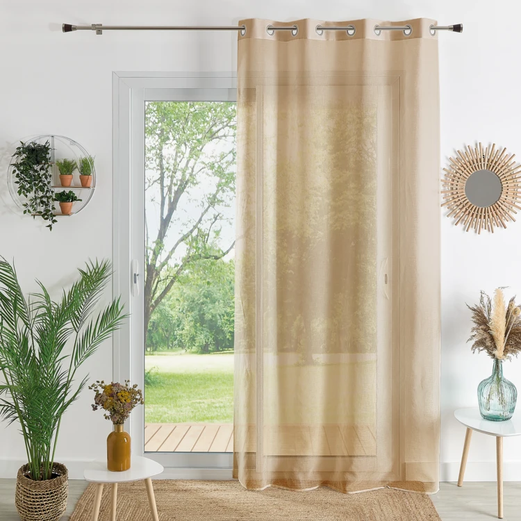 Voilage uni à œillets