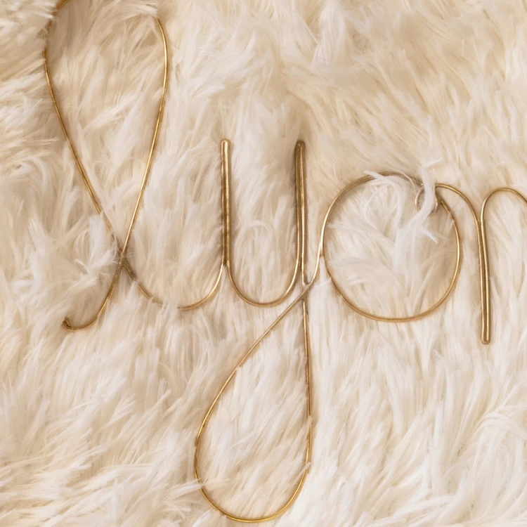 Palabra de alambre de latón "LYON