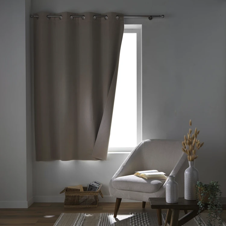 Rideau court occultant, isolant thermique et phonique en chambray