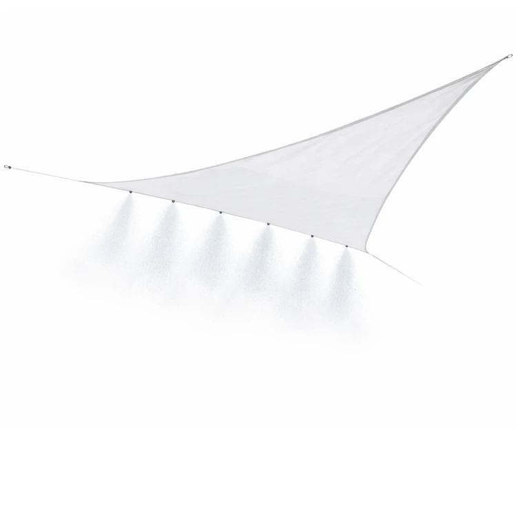 Vela de sombra triangular con sistema de nebulización integrado