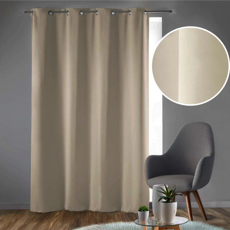 Rideau occultant uni à oeillets