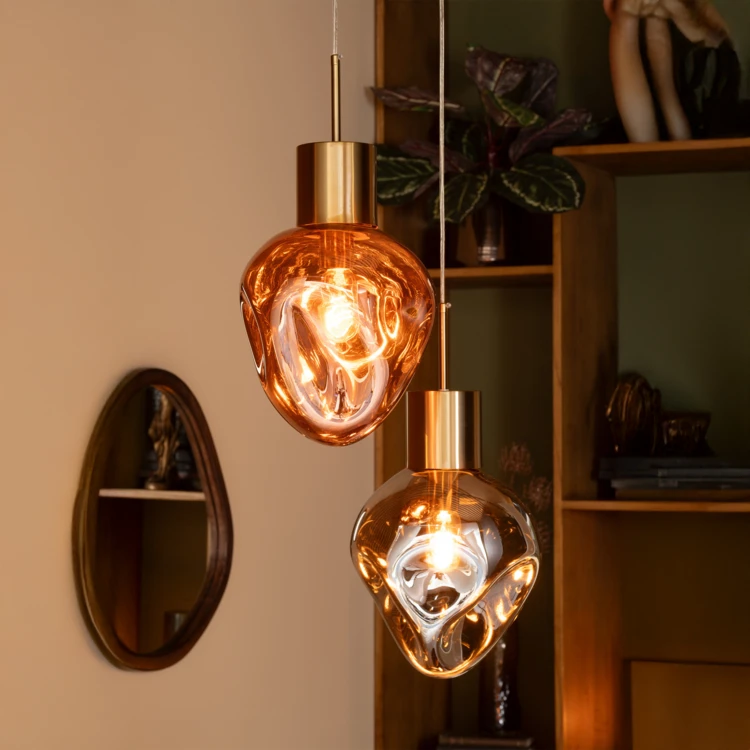 Suspension en verre et métal