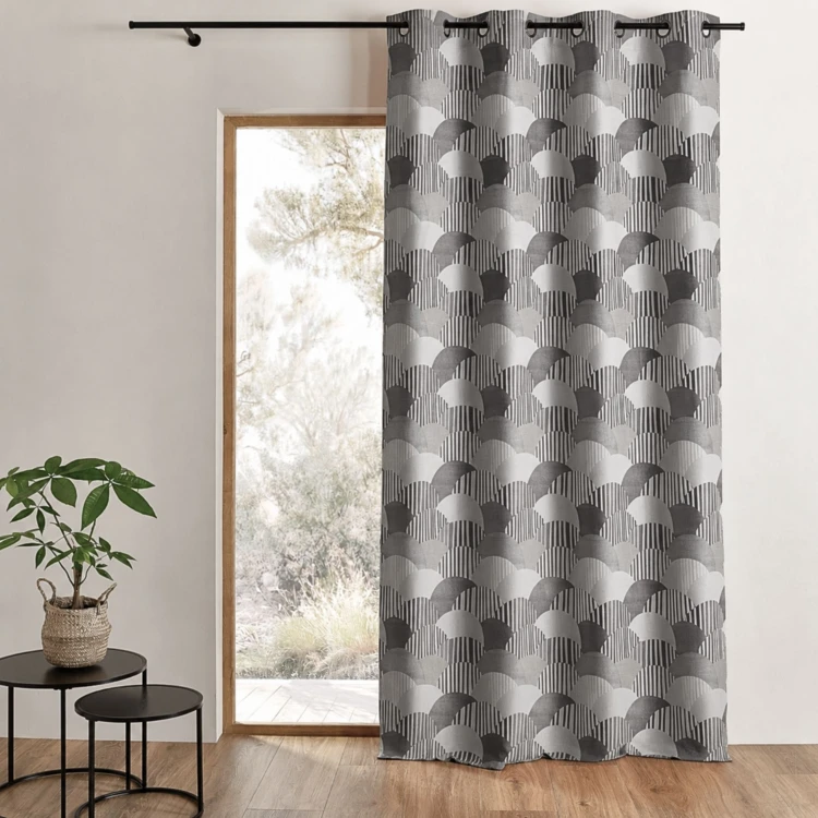 Cortina de estofos em jacquard arredondado