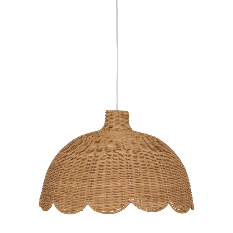 Suspension luminaire en rotin tressé à bord festonné