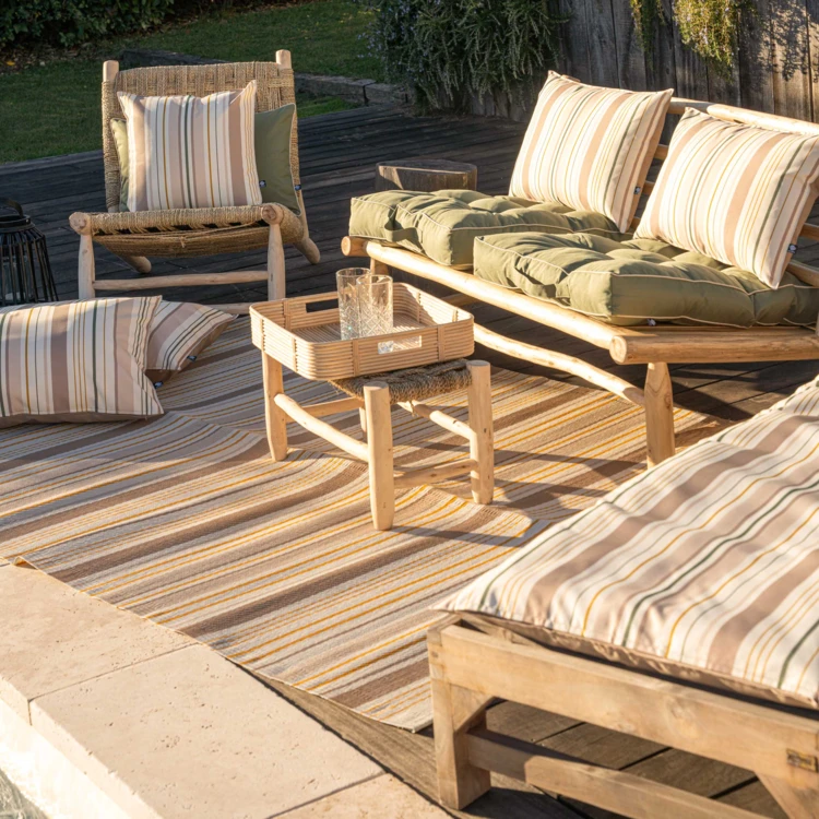 Tapis d’extérieur rayé