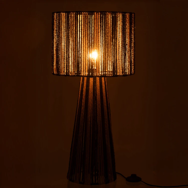 Lampe salon en cordes rayées