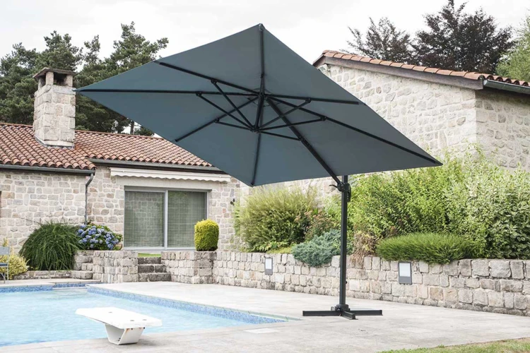 Parasol Déporté 3 x 4 m avec Cheminée