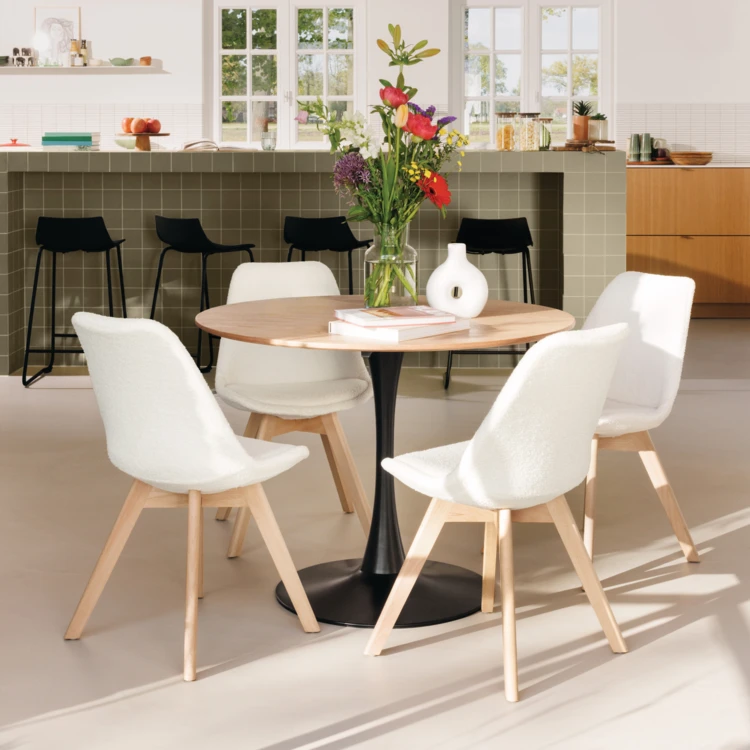 Silla de rizo con respaldo redondeado