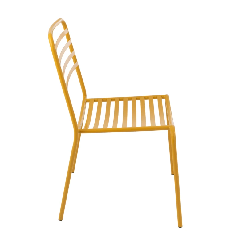Silla de jardín metálica con respaldo de listones