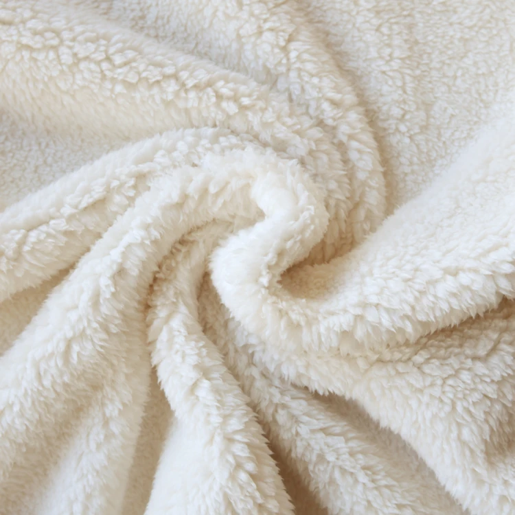 Bettüberwurf aus Fleece mit Vichy-Muster