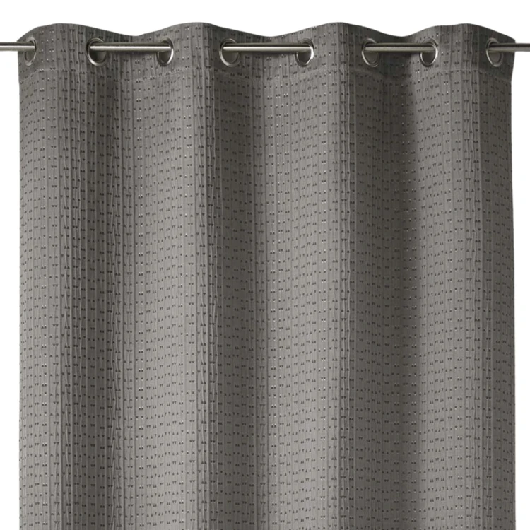 Cortina gruesa en Jacquard Lisa con Relieves