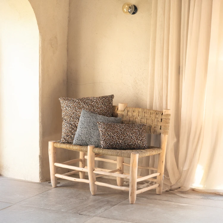 Tissu jacquard ameublement  motif panthère