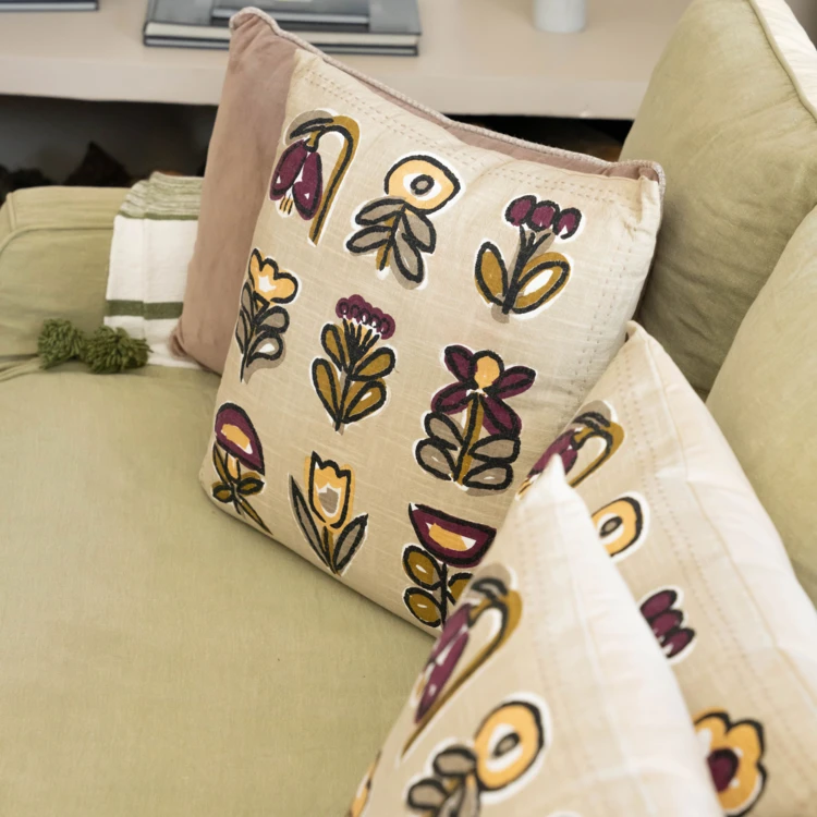 Coussin motif fleur design