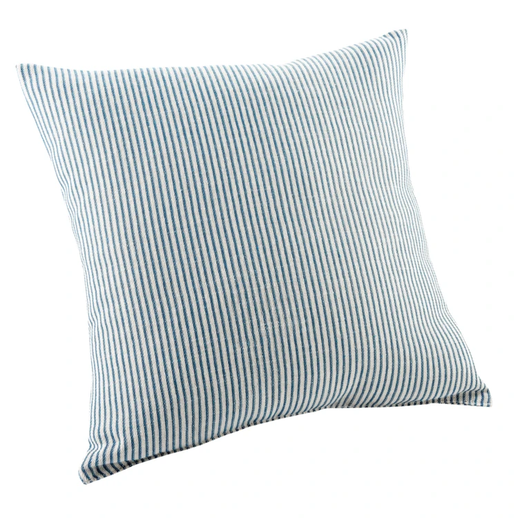 Coussin rayé style bord de mer