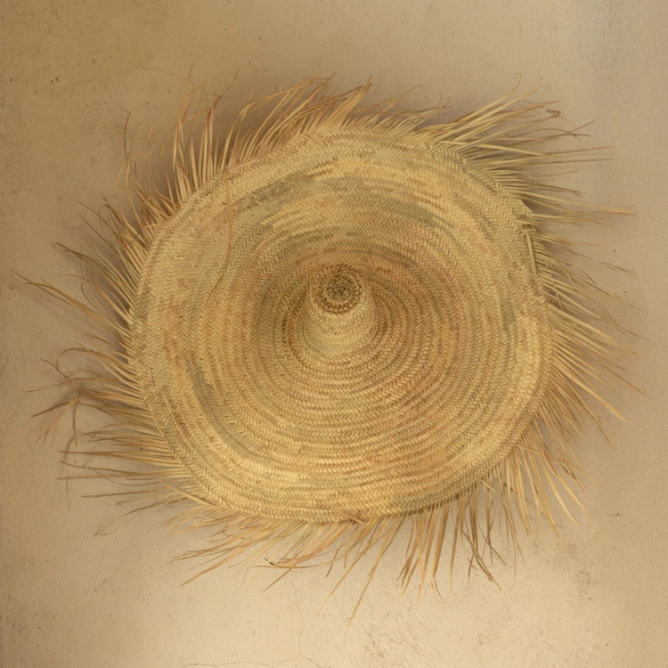 Chapeau mural en paille naturelle XXL