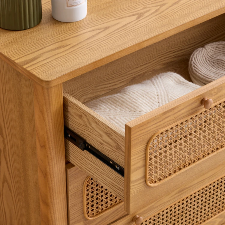 Houten commode met 3 laden en opengewerkt vlechtwerk