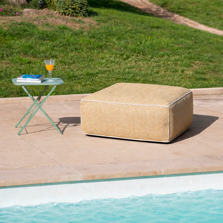 Aufblasbarer quadratischer Outdoor-Sitzsack FORMENTERA