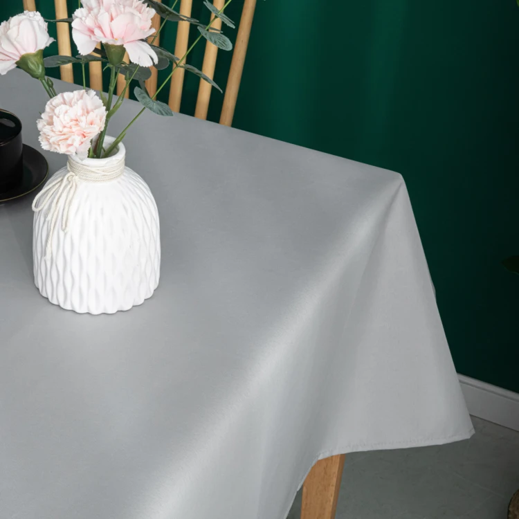 Nappe rectangulaire enduite et anti tache