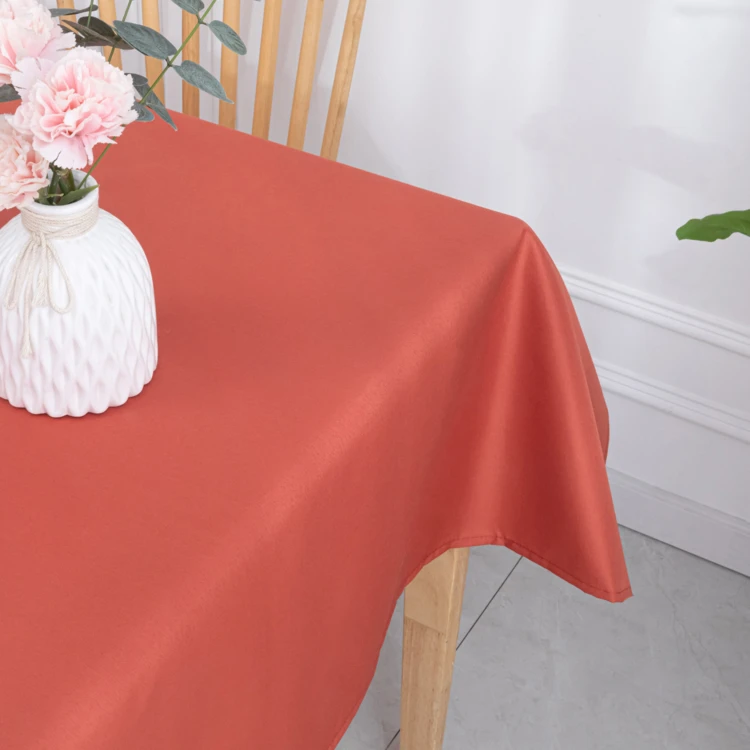 Nappe rectangulaire enduite et anti tache