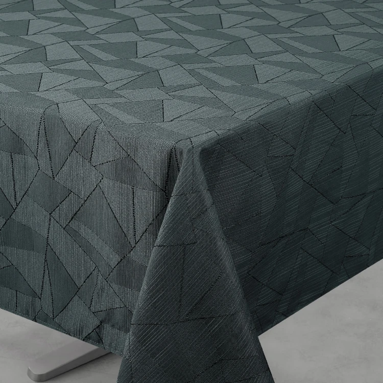 Nappe rectangulaire extérieure aux motifs graphiques