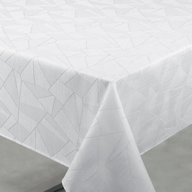 Nappe rectangulaire extérieure aux motifs graphiques