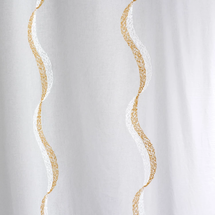 Visillo bordado con rayas onduladas