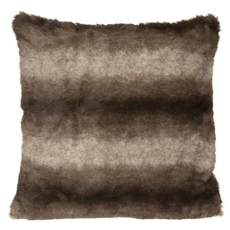 Coussin en imitation fourrure effet grizzly