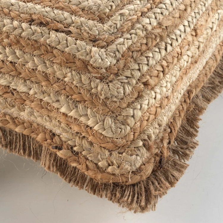 Coussin en jute bohème