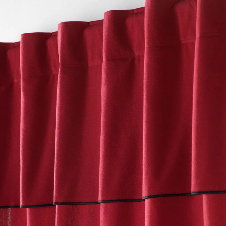 Voile Vorhang aus recycelter Baumwolle mit verdeckten Schlaufen