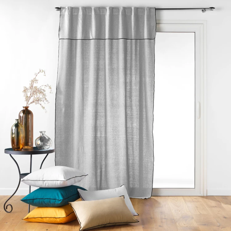 Voile Vorhang aus recycelter Baumwolle mit verdeckten Schlaufen