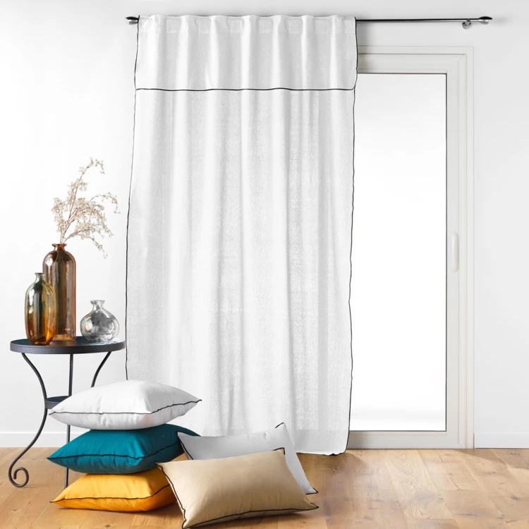 Voile Vorhang aus recycelter Baumwolle mit verdeckten Schlaufen