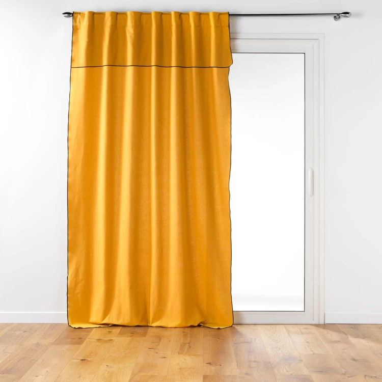 Voile Vorhang aus recycelter Baumwolle mit verdeckten Schlaufen
