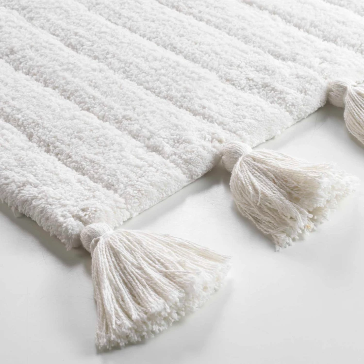 Badezimmermatte einfarbig mit Pompons