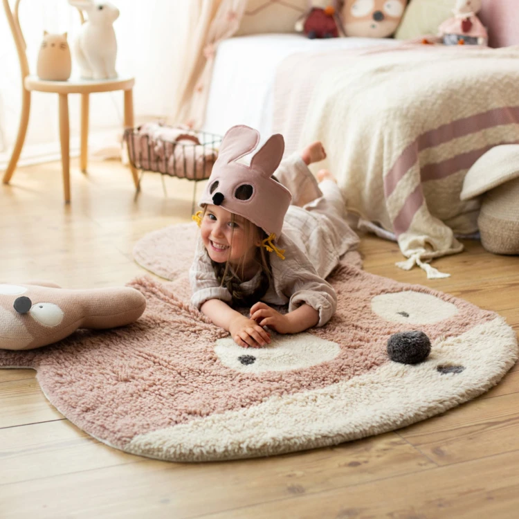 Tapis lavable en laine mademoiselle souris