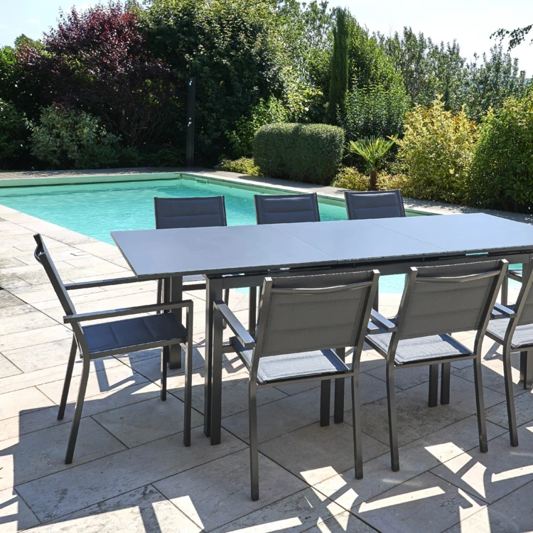 Table rectangulaire et extensible pour 6/8 personnes